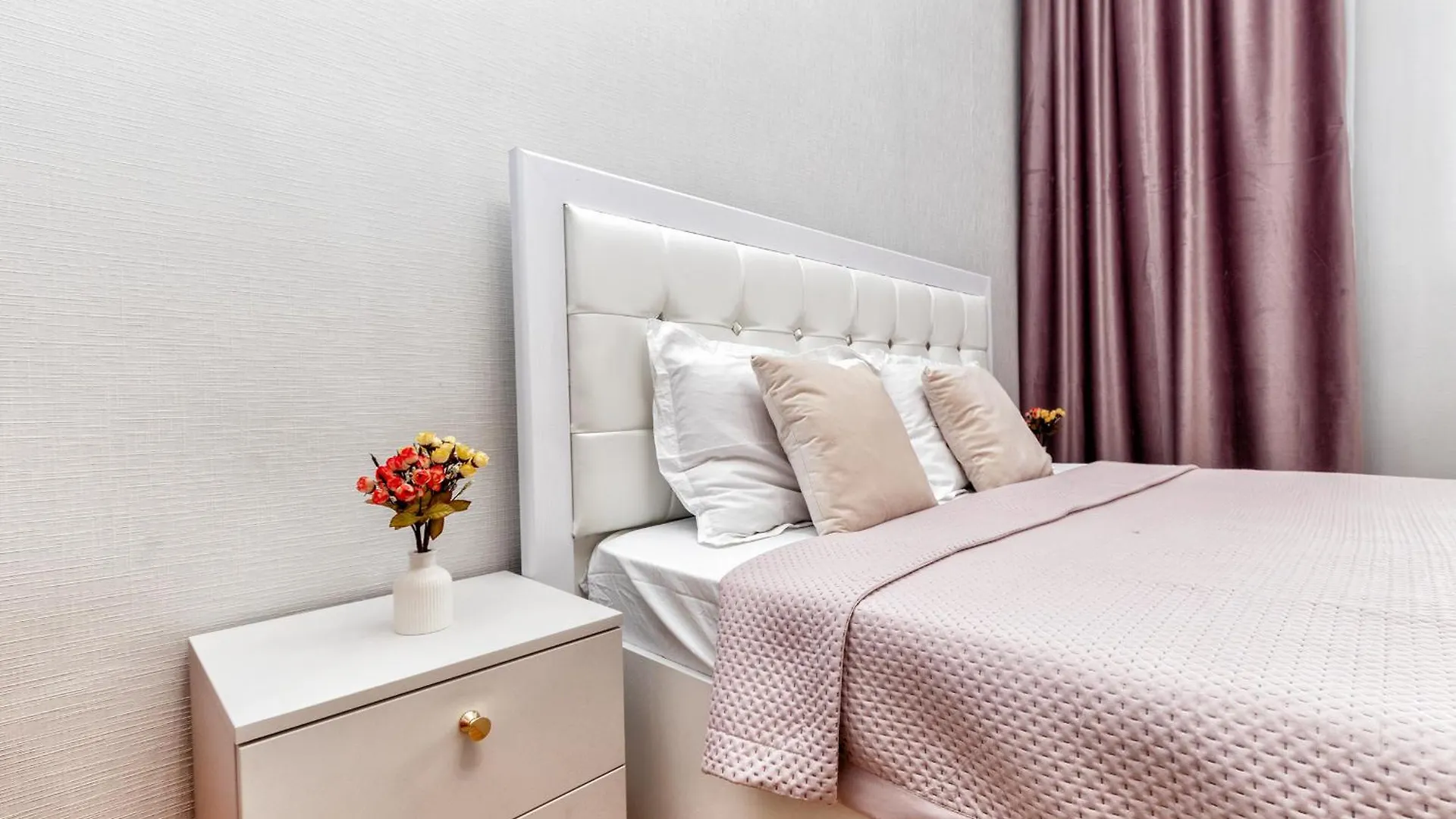 Красивые Апартаменты На Экспо Taldykol Apartment